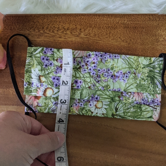 Two Face Masks - Wildflowers - Picture 3 of 5